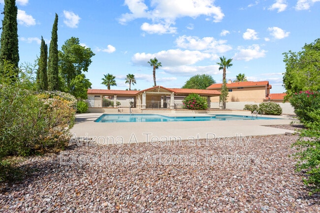 Building Photo - 9413 N Albatross Dr