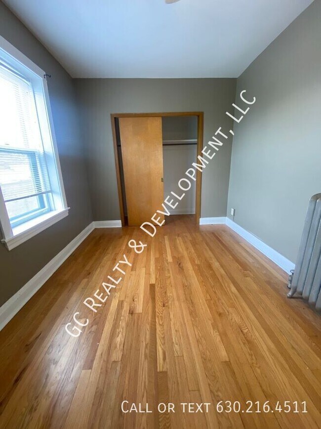 Building Photo - 4626 N Kenneth Ave