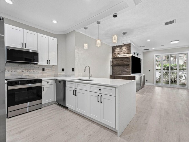 Building Photo - 4851 Bonsai Cir