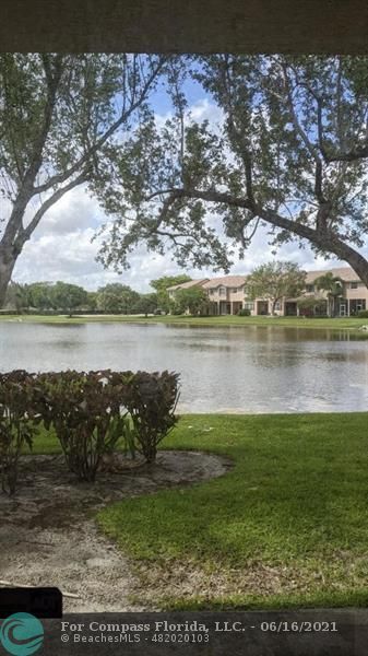 Building Photo - 3409 Lakeside Dr