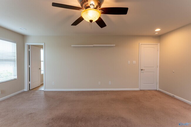 Building Photo - 3474 Avalon Lake Dr SW