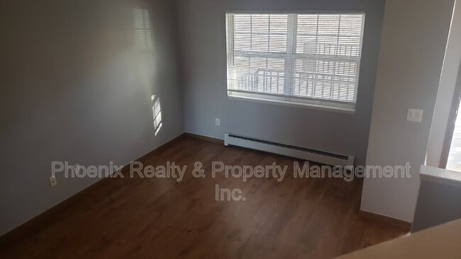 Building Photo - 1346 Sunset St