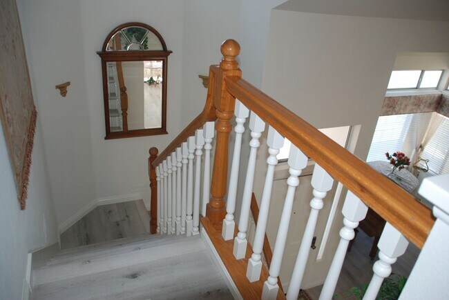 Building Photo - 16236 Peppertree Ln