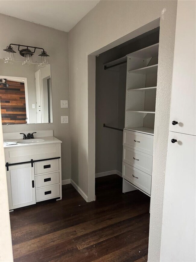 Building Photo - 1441 Gatlin Creek Rd