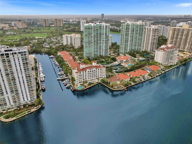 Building Photo - 19955 NE 38th Ct