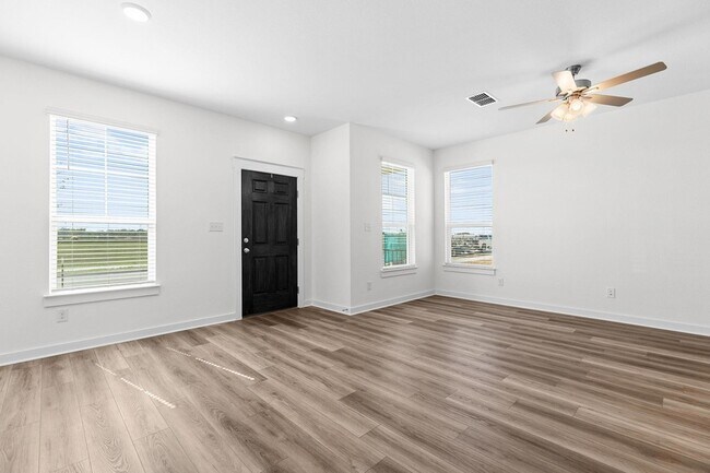 Building Photo - 120 Hartson Dr