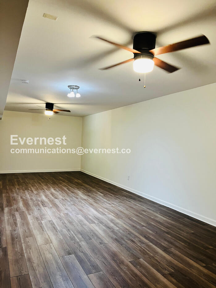 Building Photo - 1420 Calloway Ct