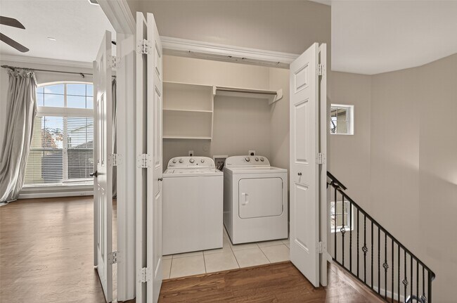 Building Photo - 5111 Inker St