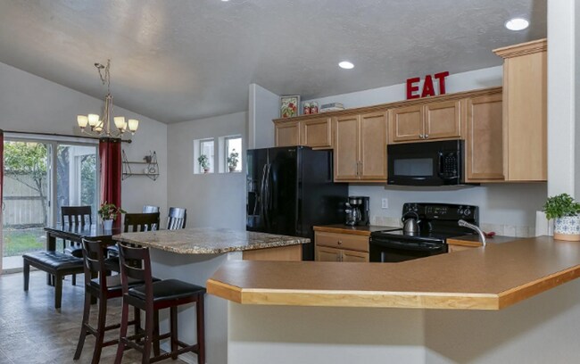 Building Photo - 3 Bedroom, 2 Bath Single Level home in Meridian!