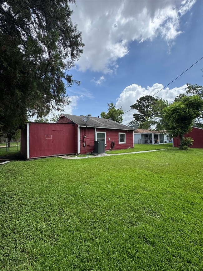 Building Photo - 6629 Corbin St