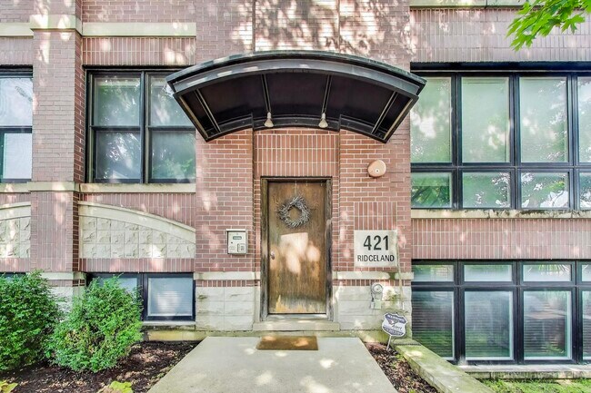 Building Photo - 421 S Ridgeland Ave
