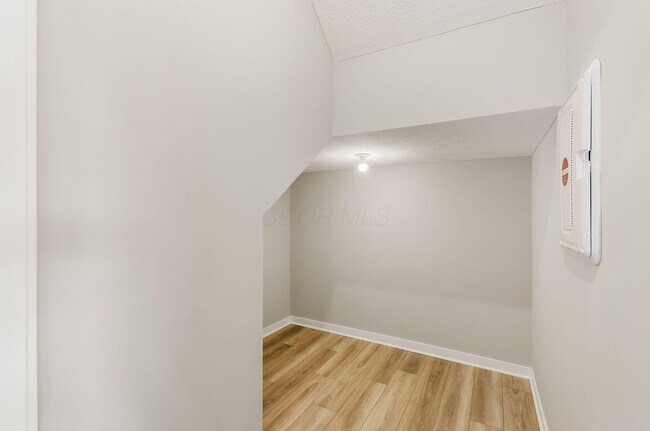 Building Photo - 5478 Dutch Ln