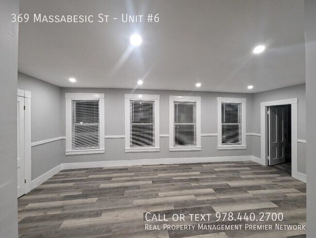 Building Photo - 369 Massabesic St