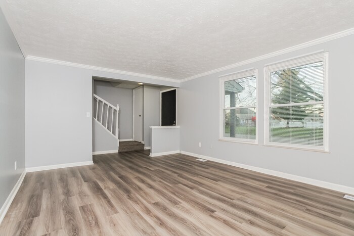 Building Photo - 7847 Kingsgate Way