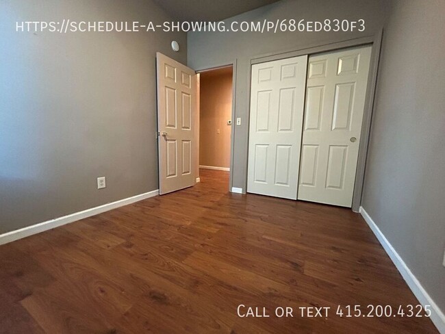 Building Photo - 637 Laurelwood Cir