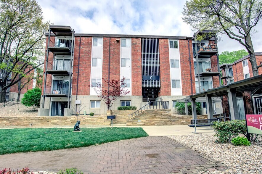 West Hills Apartments 1012 Emery Rd Lawrence KS 66044 Apartment Finder