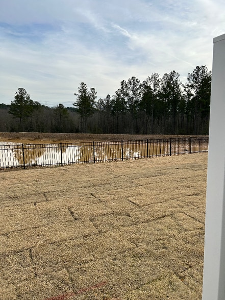 Building Photo - 84 March Crk Dr