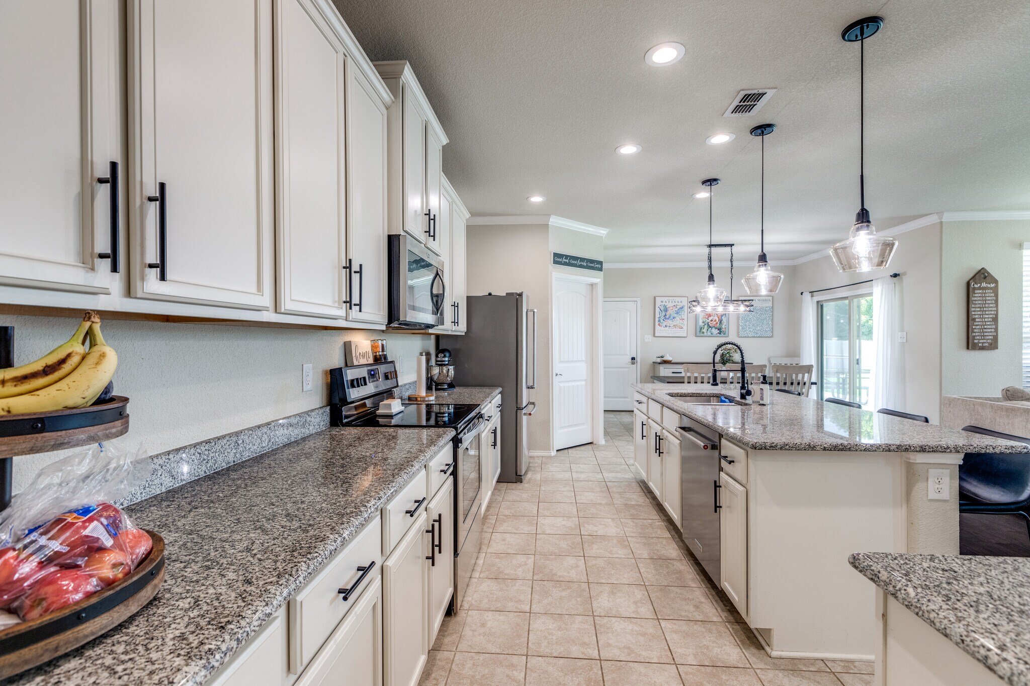 Building Photo - 1000 Marietta Ln