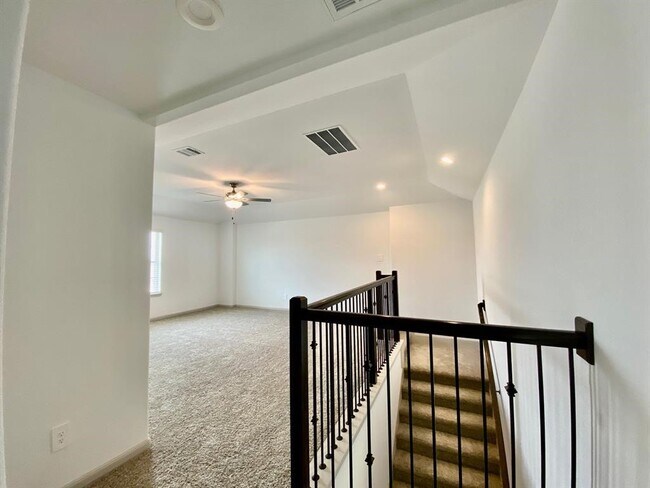 Building Photo - 1515 Wells Manor Ln