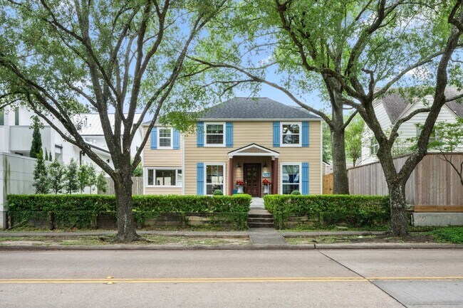Building Photo - 1827 Bissonnet St