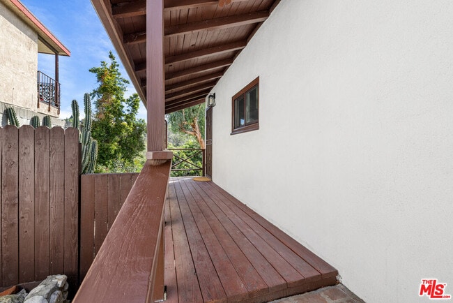 Building Photo - 238 Thorne St