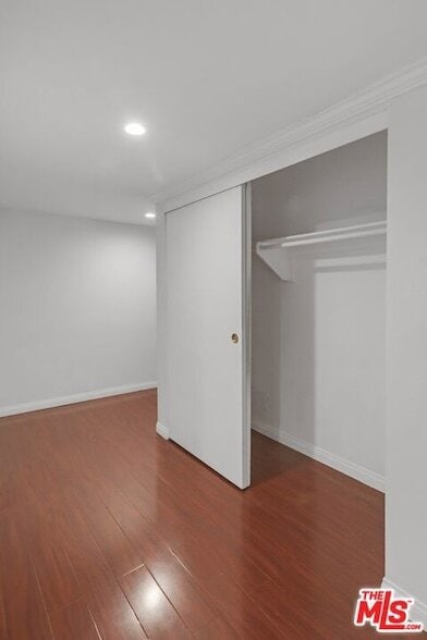 Building Photo - 14315 Riverside Dr