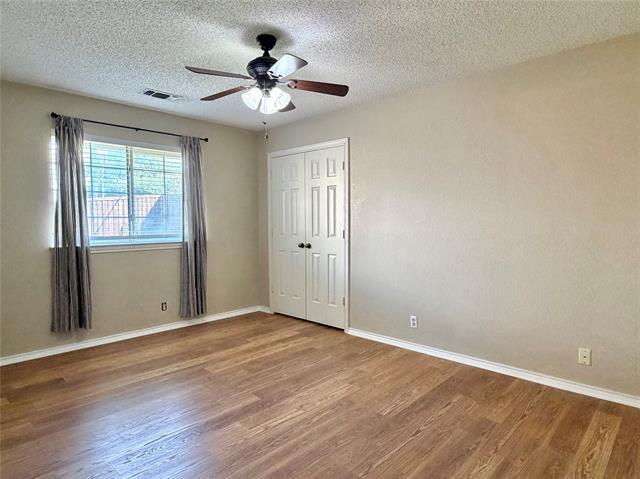 Building Photo - 2633 Bauer Dr