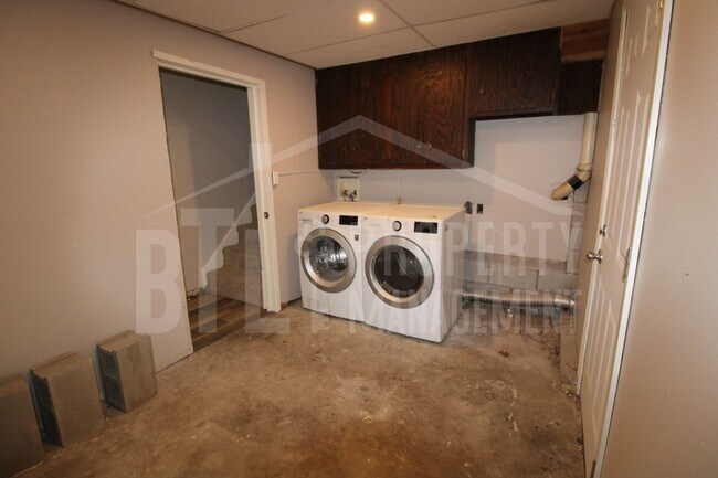 Building Photo - Spacious 3BR Home in Branson!