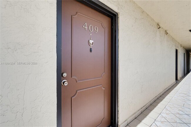 Building Photo - 300 NW 42nd Ave