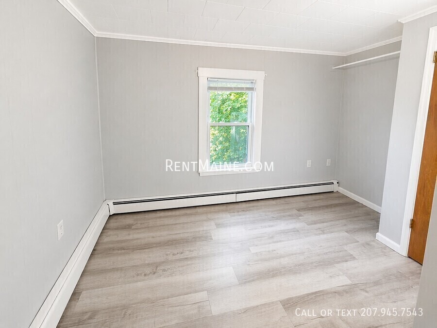 Building Photo - 190 3rd St