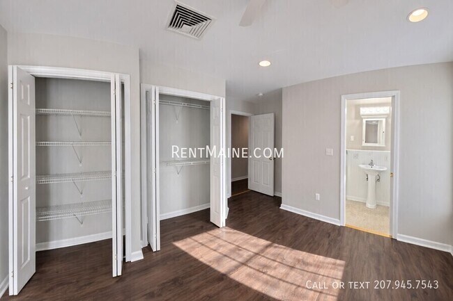 Building Photo - 33 Burleigh Rd