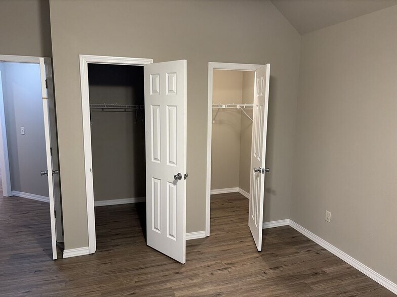 Building Photo - 521 Micahs Crossing