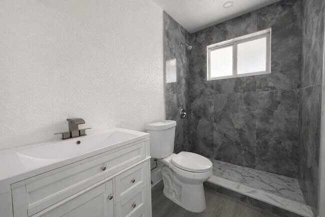 Building Photo - 2785 Reo Ln