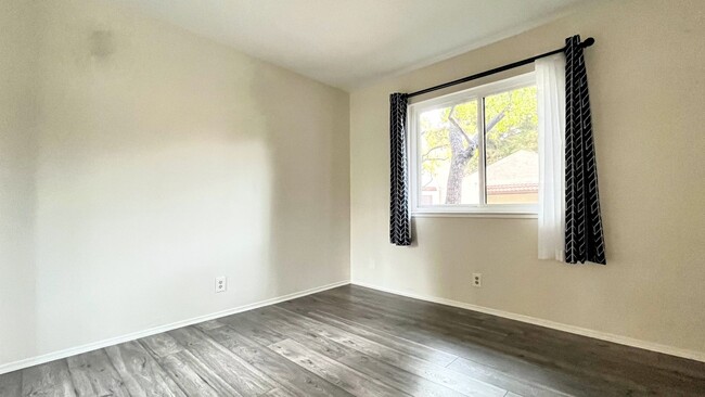 Building Photo - 2BD/1BA - Silicon Valley Charm: Stylish Co...