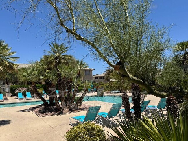 Building Photo - 16013 S Desert Foothills Pkwy