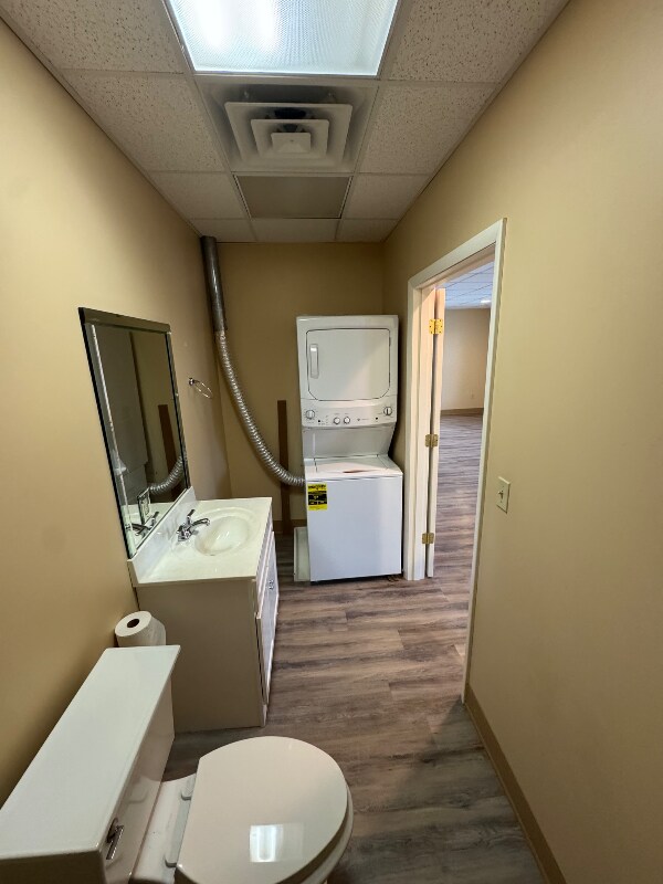 Building Photo - 102 E Otterman St