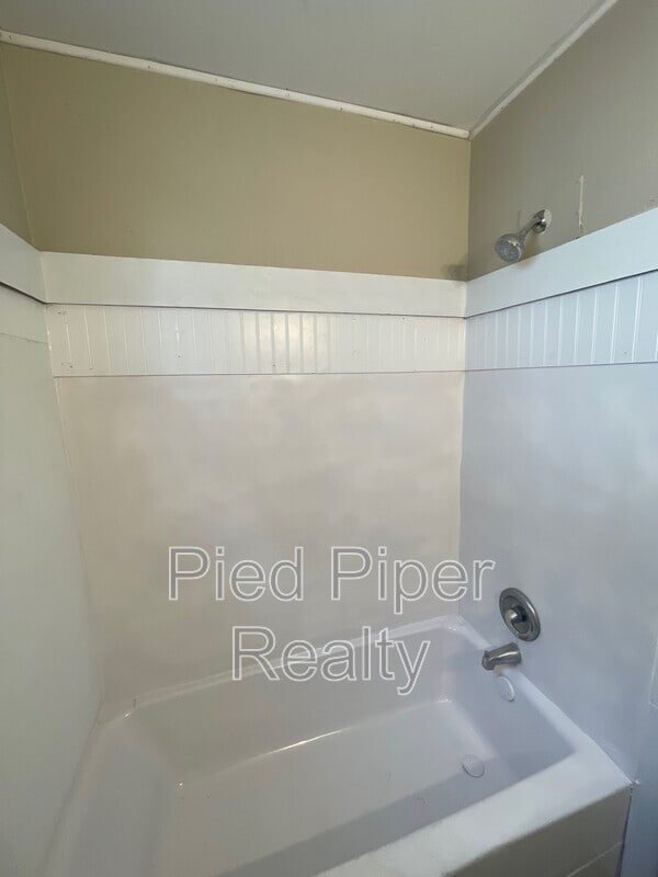 Building Photo - 1254 S Chicago Ave