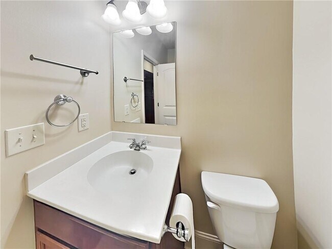 Building Photo - 5301 Cedar Mill Dr