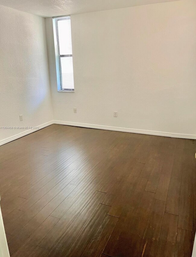 Building Photo - 6800 Cypress Rd