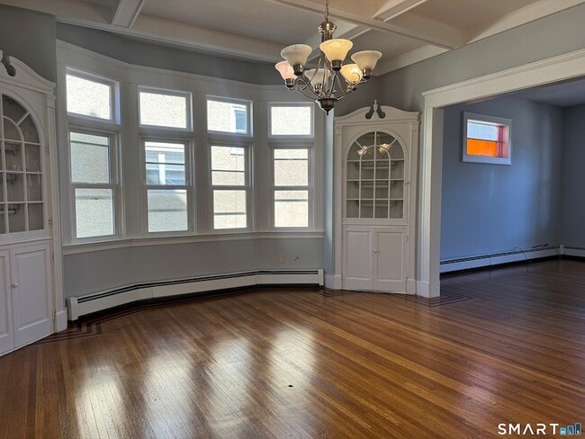 Building Photo - 814 Orange St