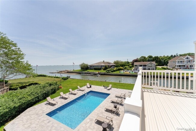 Building Photo - 45 Romana Dr