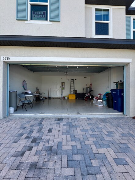 Building Photo - 5535 Tripoli Dr