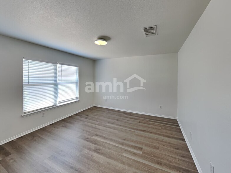 Building Photo - 7806 Brazoria Park