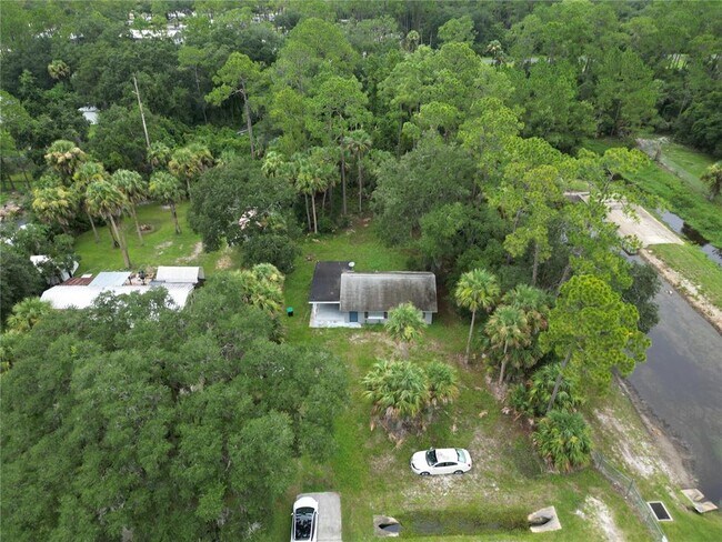 Building Photo - 25527 Antler St