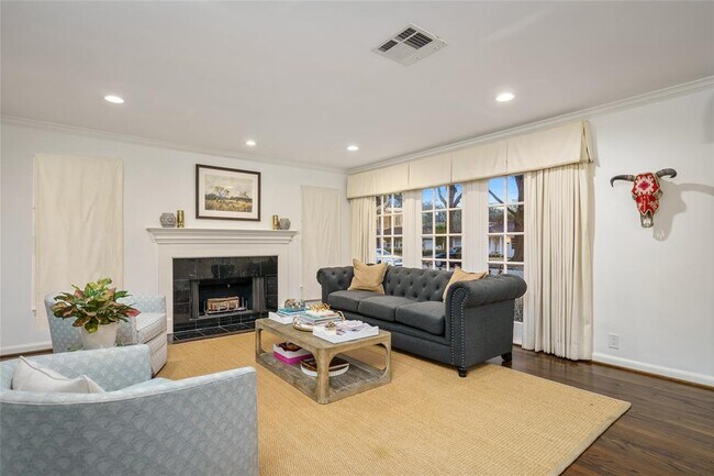 Building Photo - 4018 Colquitt St