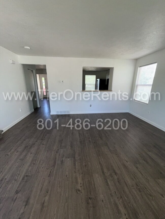 Building Photo - NO DEPOSIT option available for qualified ...