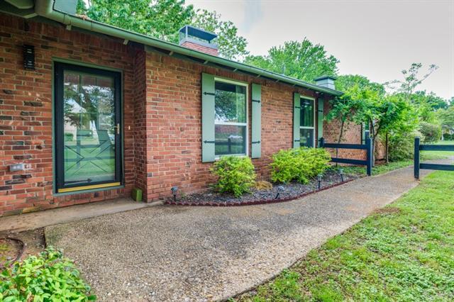 Building Photo - 4704 Bransford Rd