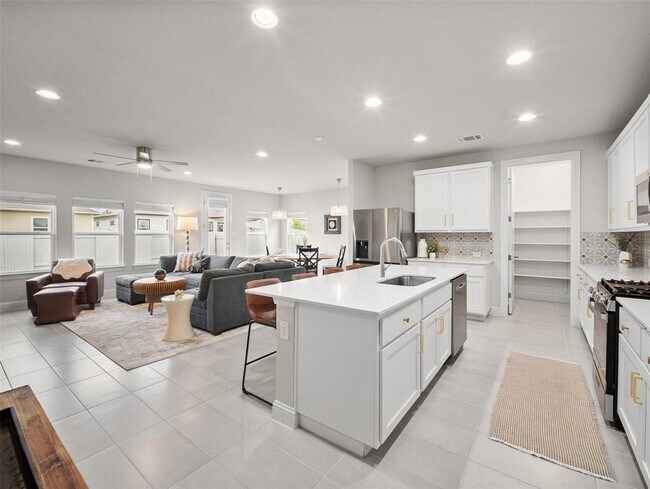 Building Photo - 151 Catalina Dr