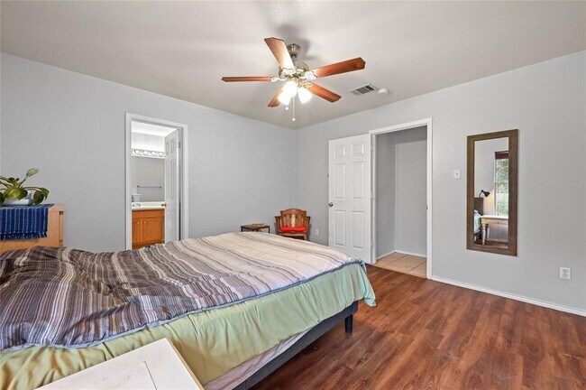 Building Photo - 1709 Friars Tale Ln