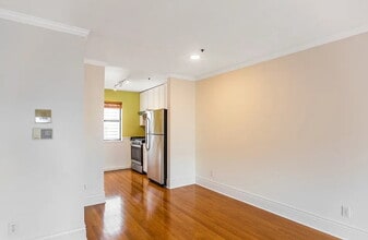 Building Photo - 430 Hayes St